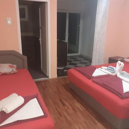 Studios Milosev Бар Экстерьер фото