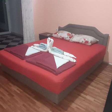 Studios Milosev Бар Экстерьер фото